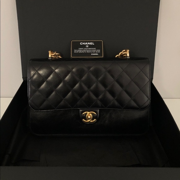 Like New CHANEL purse - Picture 5 of 10
